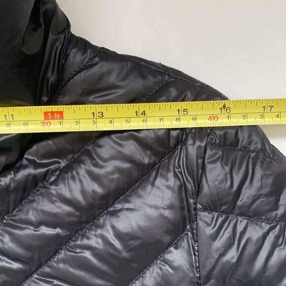 Tahari Puffer Black Womens Coat Zip Pockets Belt Jacket Size M - Picture 3 of 12